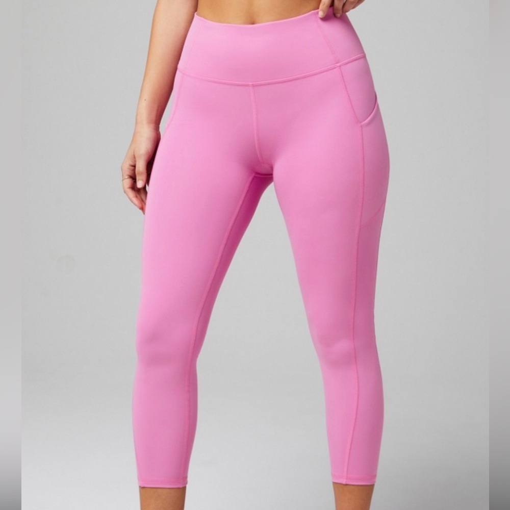 Fabletics Pure luxe High-Waist capri Leggings